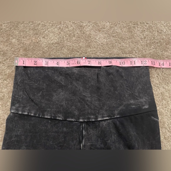 Women’s Hard Tail Fringe Leggings Acid Wash Black Size S Small - Picture 7 of 9